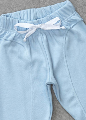 calça suedine lisa azul bebê